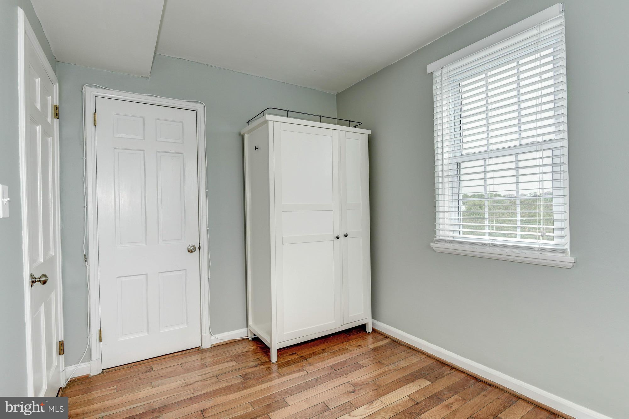 4207 32nd Road South Arlington, VA 22206 - Photo 16 of 25 Bedroom