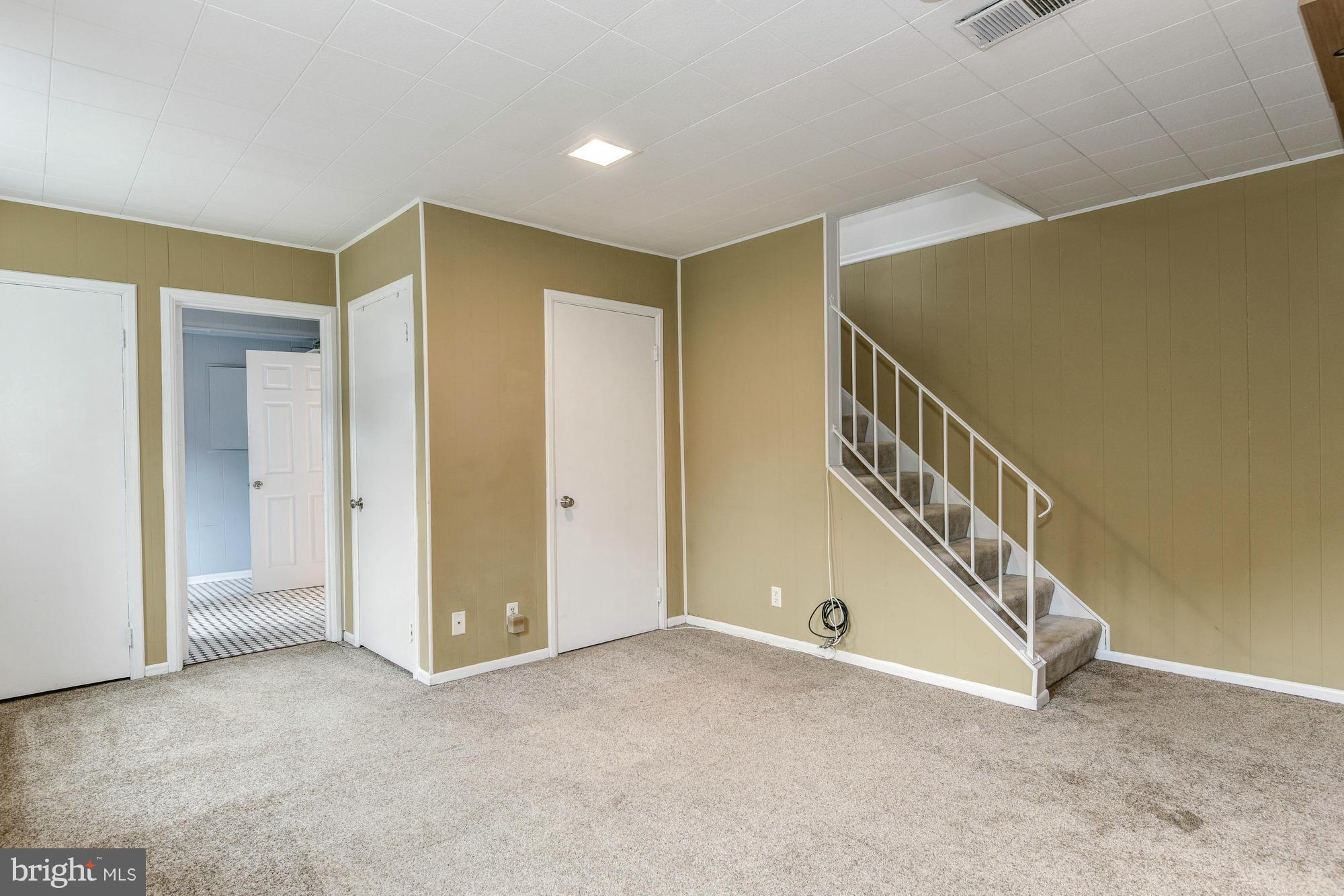 4207 32nd Road South Arlington, VA 22206 - Photo 18 of 25 Family Room