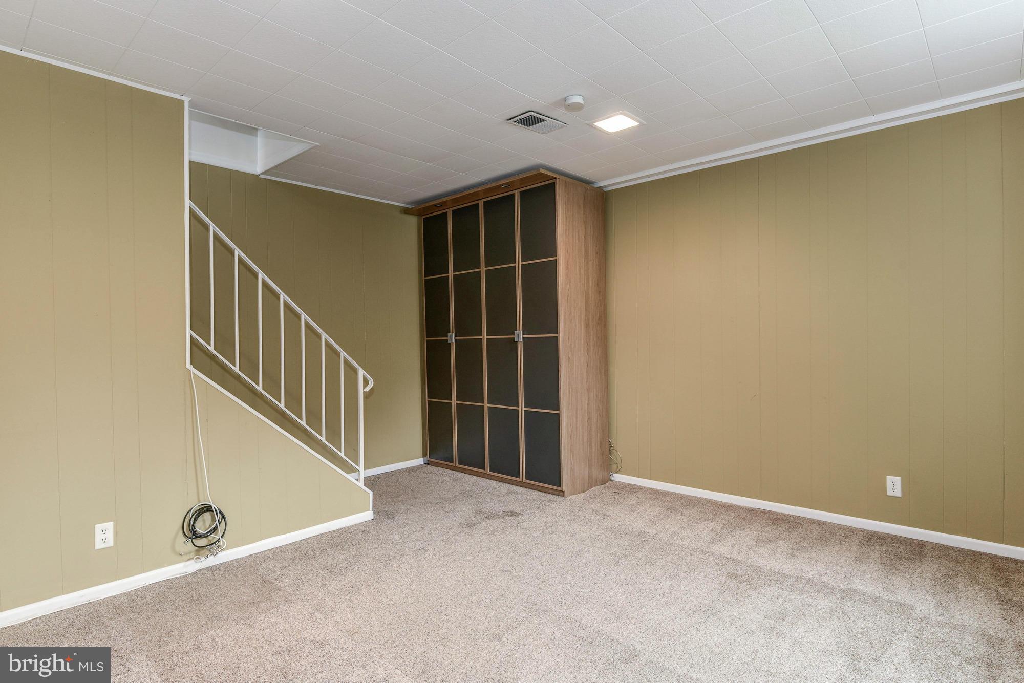 4207 32nd Road South Arlington, VA 22206 - Photo 19 of 25 Family Room