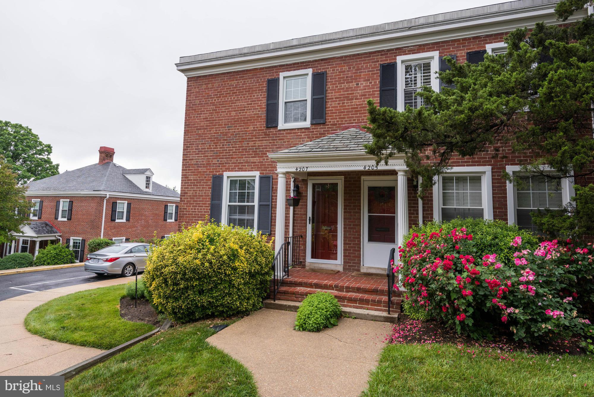 4207 32nd Road South Arlington, VA 22206 - Photo 3 of 25 Exterior (Front)