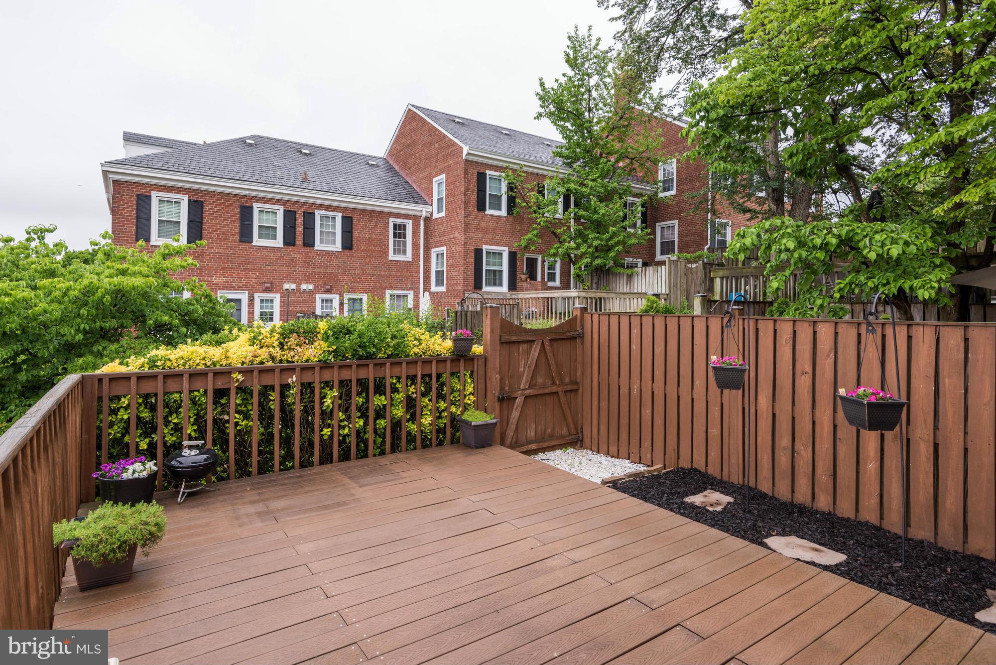 4207 32nd Road South Arlington, VA 22206 - Photo 23 of 25 Exterior (Rear)