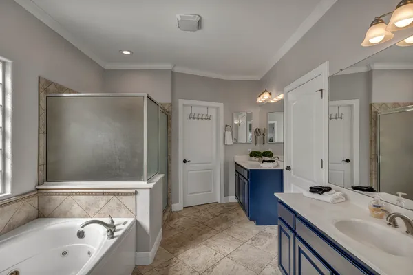 $930,000 | 3111 Burnside Circle, Lago Vista, TX 78645