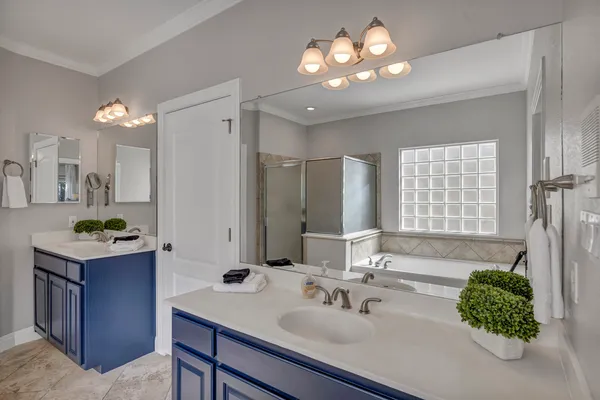 $930,000 | 3111 Burnside Circle, Lago Vista, TX 78645