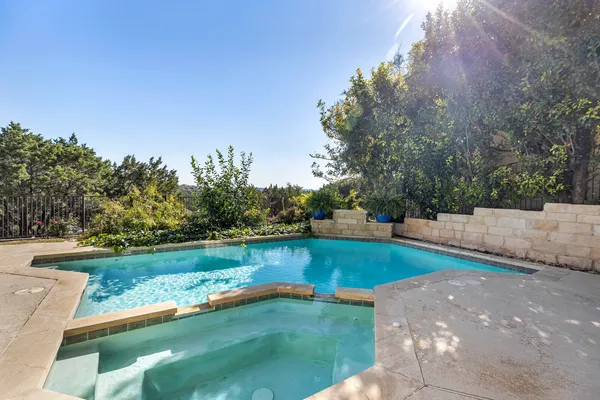 $930,000 | 3111 Burnside Circle, Lago Vista, TX 78645