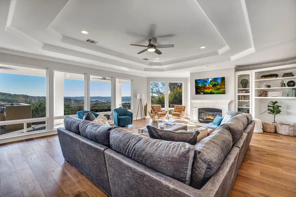 $930,000 | 3111 Burnside Circle, Lago Vista, TX 78645