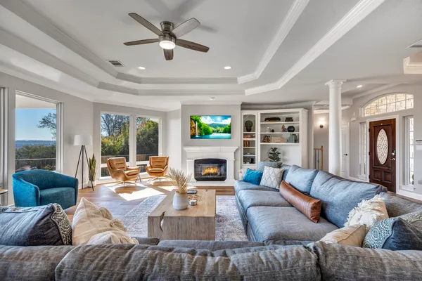 $930,000 | 3111 Burnside Circle, Lago Vista, TX 78645