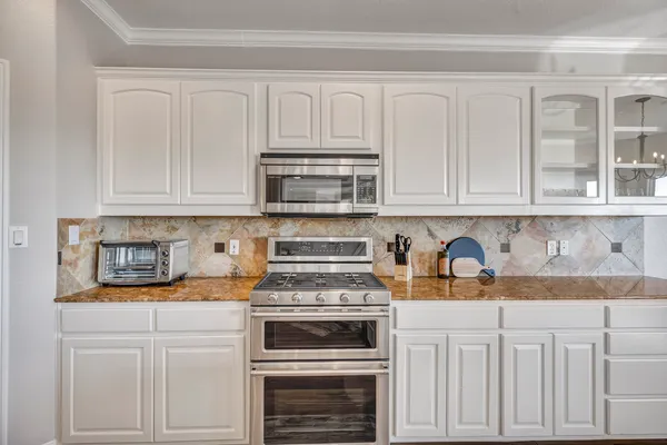 $930,000 | 3111 Burnside Circle, Lago Vista, TX 78645