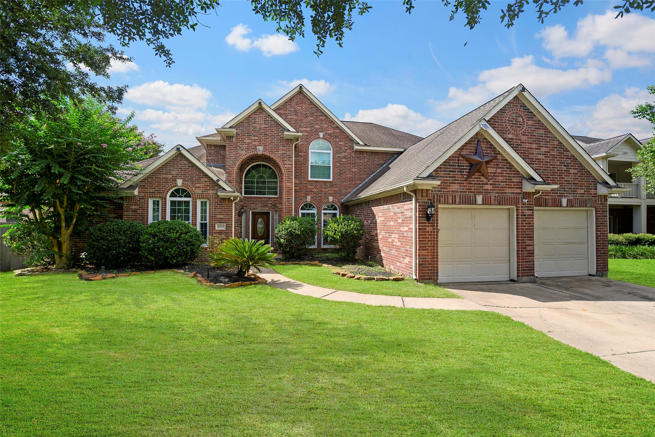 9211 Memorial Grove Drive Spring, TX 77379 - Photo 2 of 47