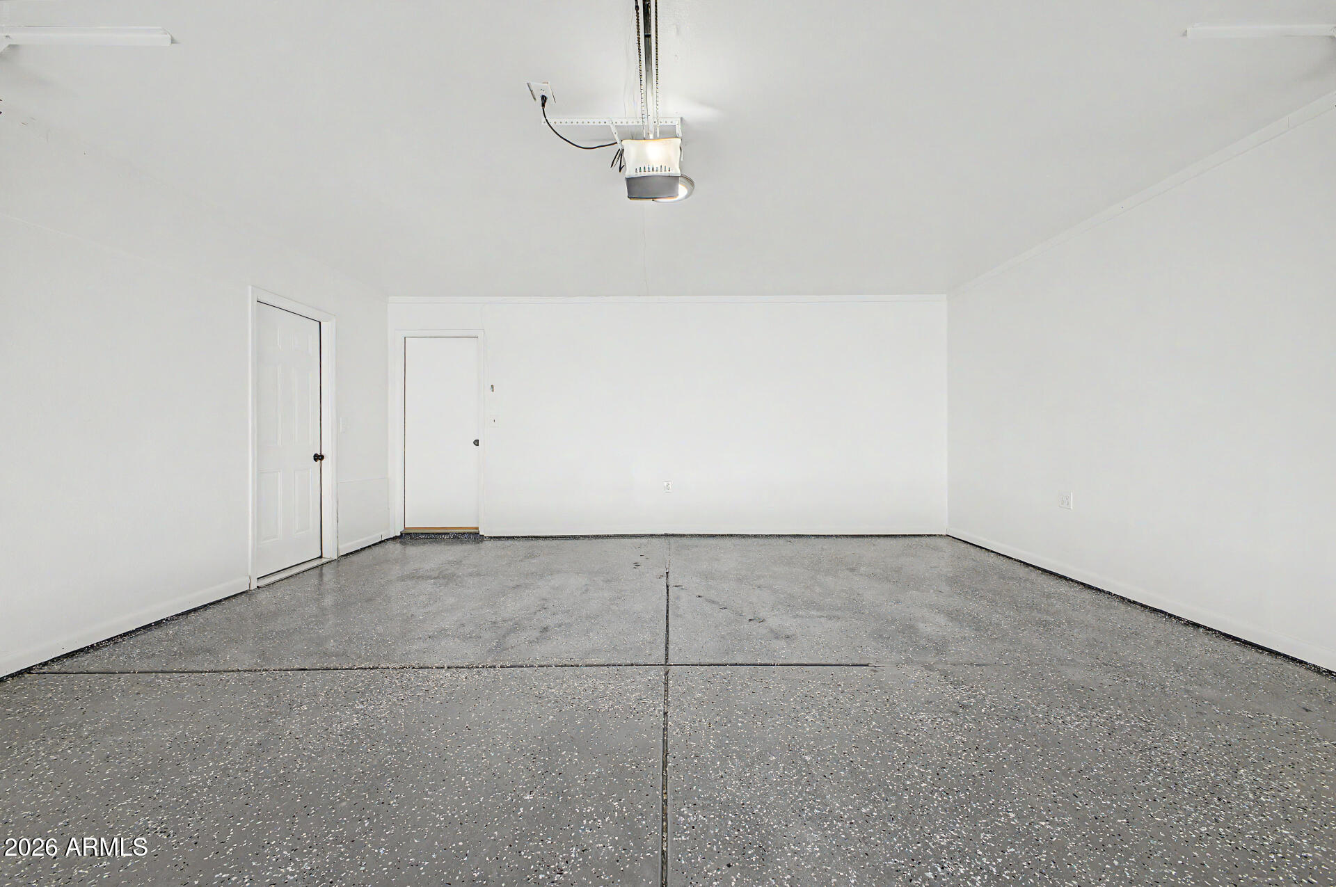 9010 West Griswold Road Peoria, AZ 85345 - Photo 31 of 35 Garage