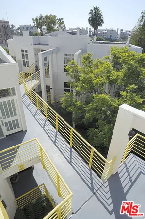$1,599,000 | 3002 3rd Street, Unit 304, Santa Monica, CA 90405