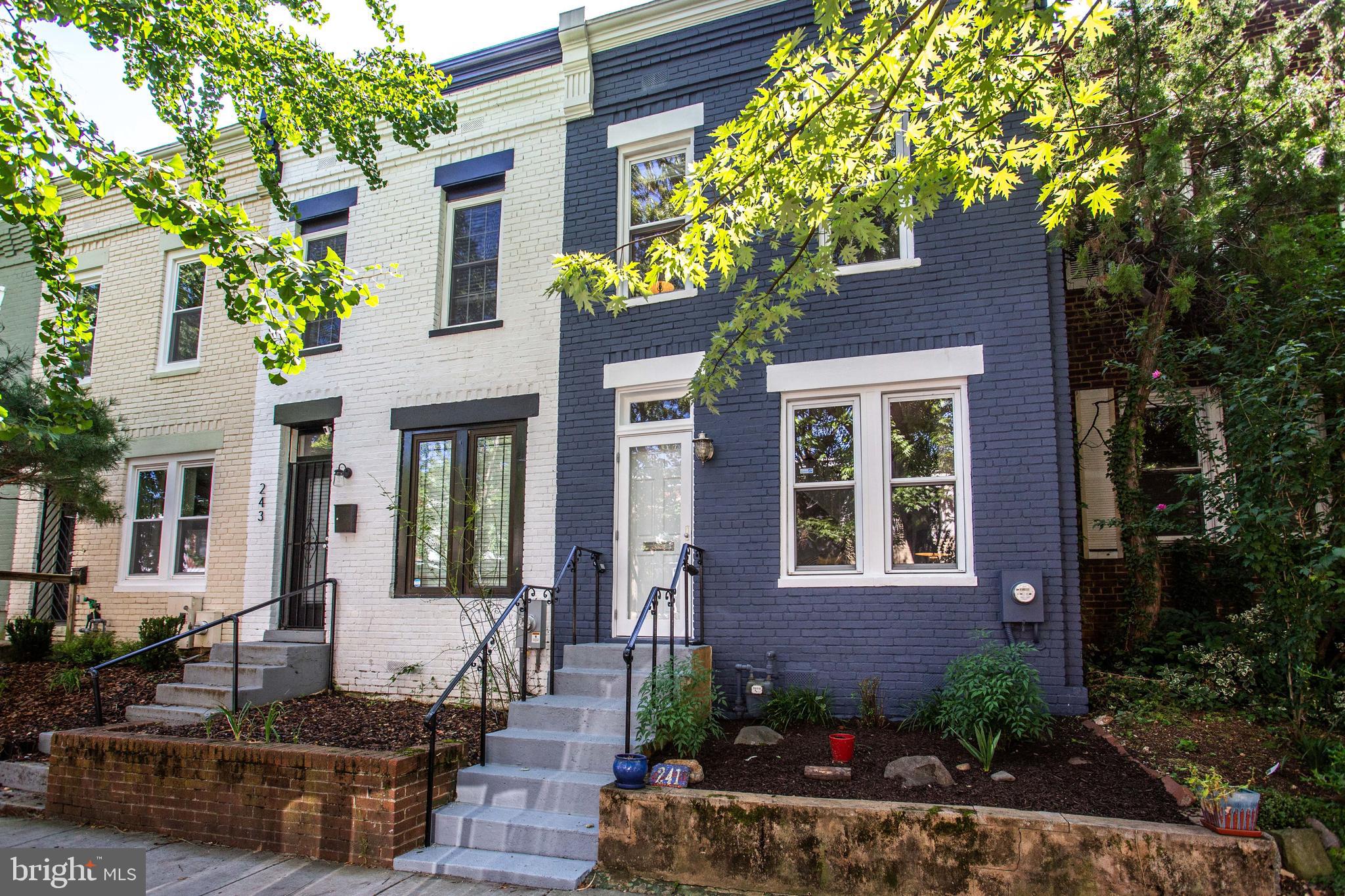 241 Warren Street Northeast Washington, DC 20002 - Photo 2 of 43 Quaint, quiet one-way street just off Lincoln Park