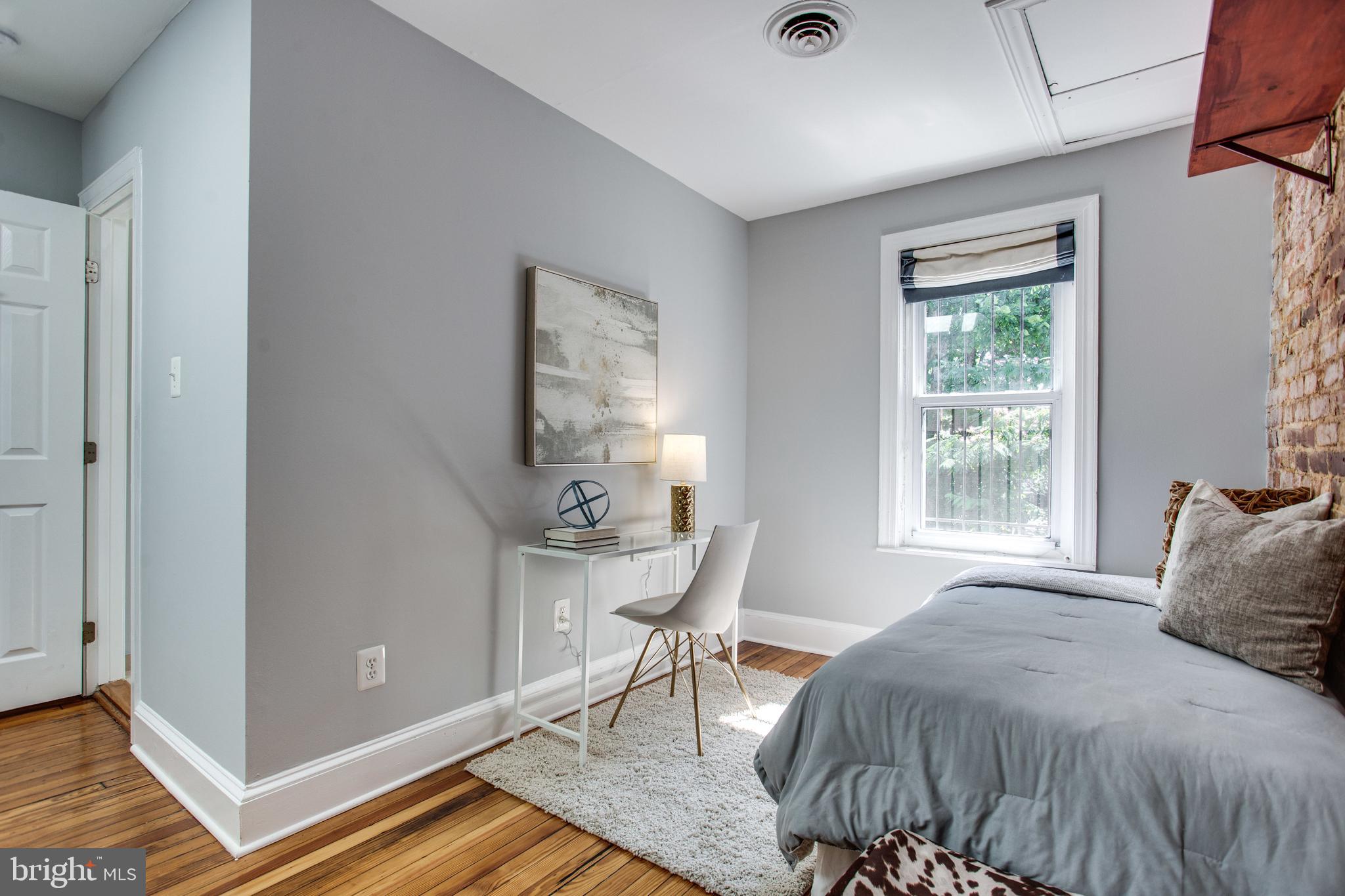 241 Warren Street Northeast Washington, DC 20002 - Photo 24 of 43 Plenty of space for bed and a desk