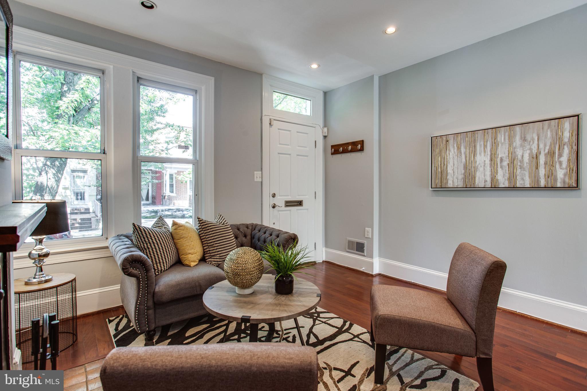 241 Warren Street Northeast Washington, DC 20002 - Photo 6 of 43 Charming and bright living room