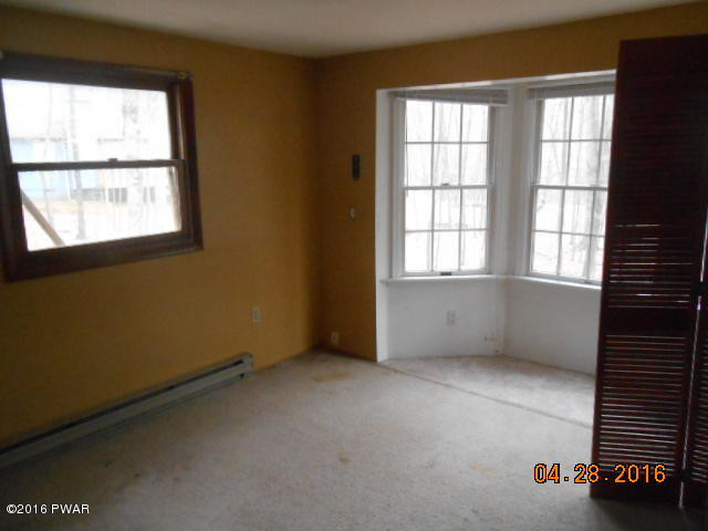 364 Minks Pond Road Bushkill, PA 18324 - Photo 8 of 11