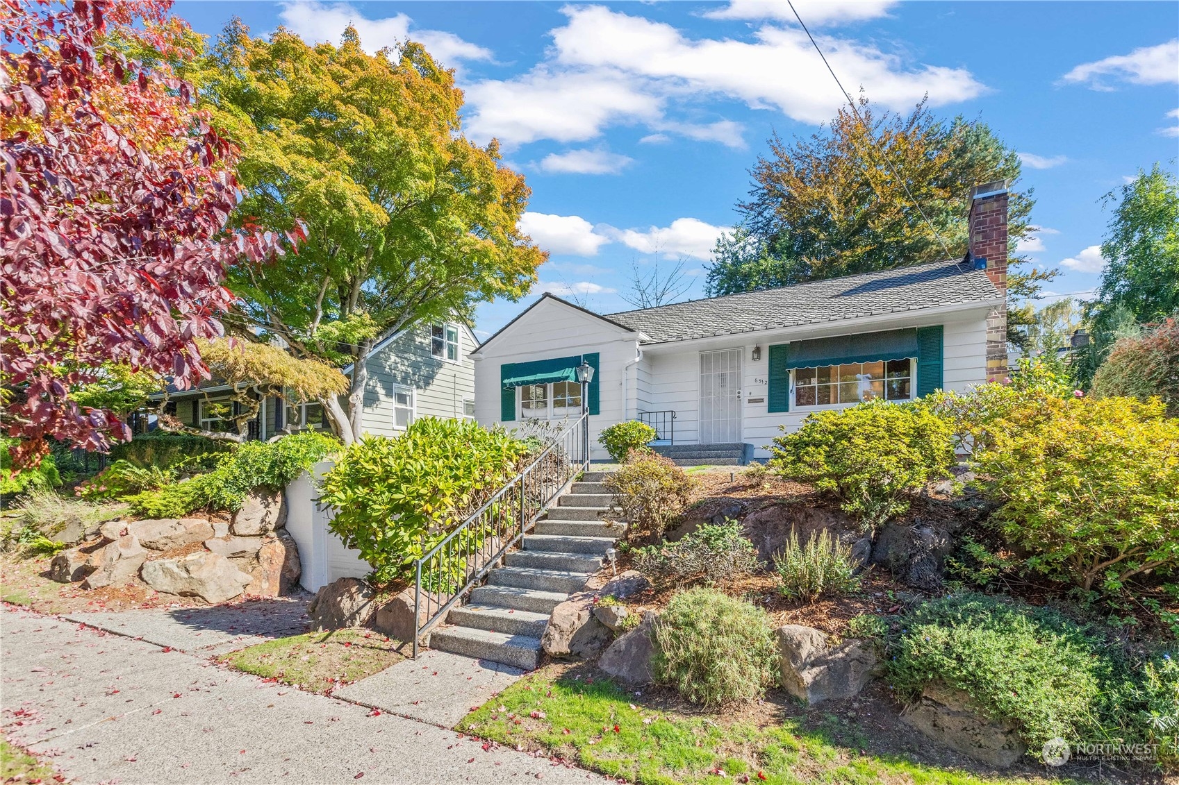6512 27th Avenue Northeast Seattle, WA 98115 - Photo 2 of 39