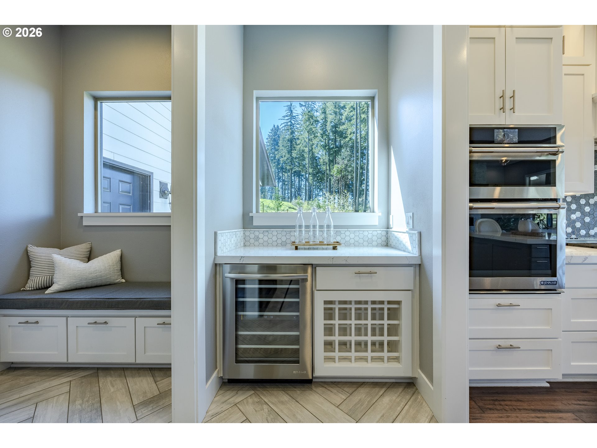 4048 Eagle View Drive Eugene, OR 97405 - Photo 18 of 48 a kitchen with cabinets and window