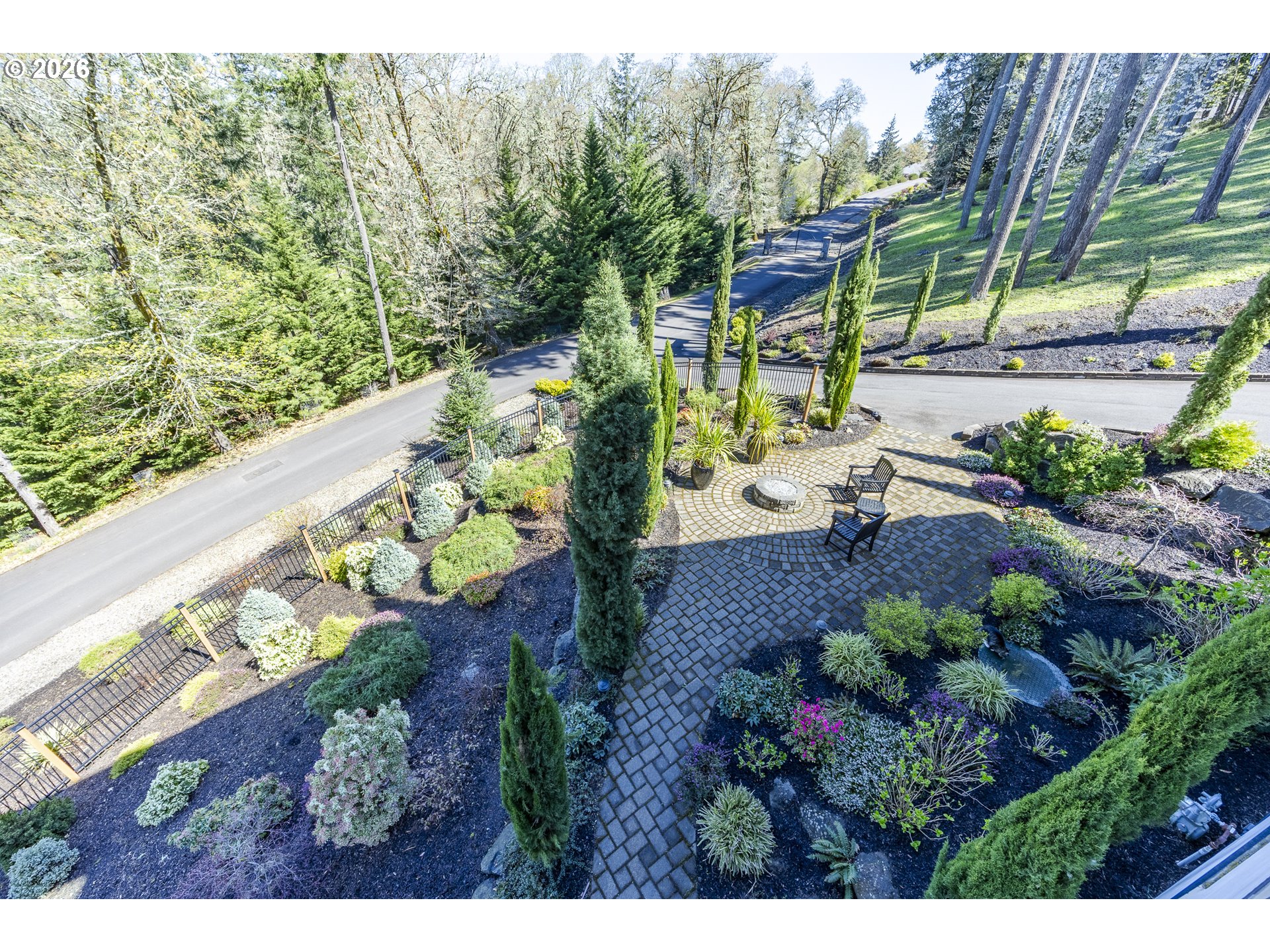 4048 Eagle View Drive Eugene, OR 97405 - Photo 2 of 48 a view of a garden with plants