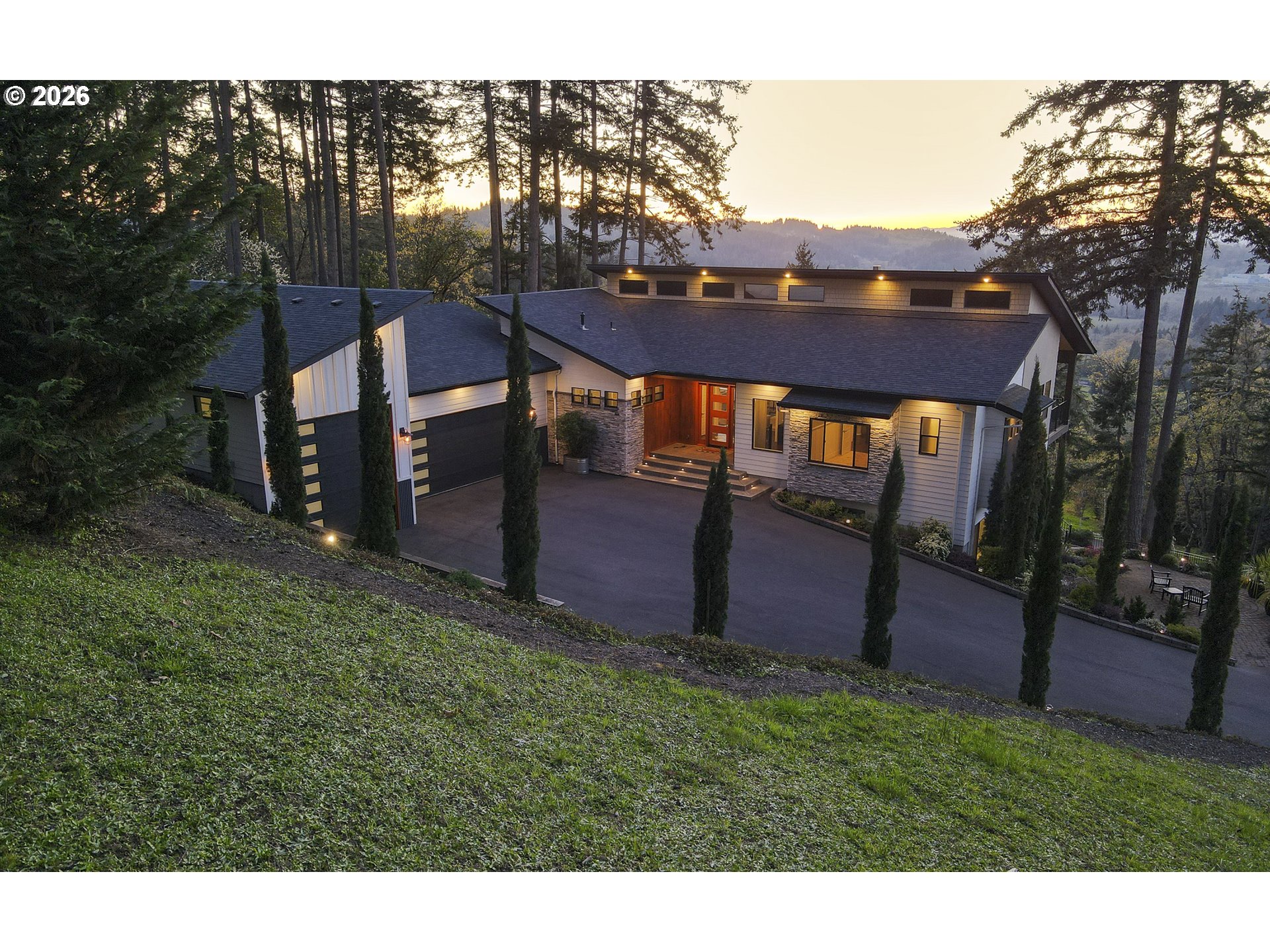4048 Eagle View Drive Eugene, OR 97405 - Photo 47 of 48 a view of a backyard