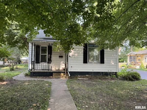 $74,900 | 1413 South West Street, Jacksonville, IL 62650