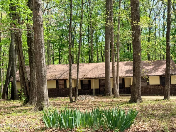 $259,900 | 549 Yellow Cliff Estates Road, Jamestown, TN 38556