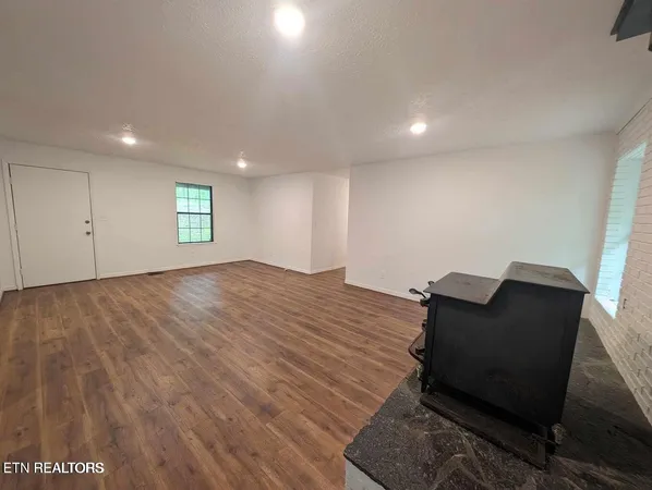 $259,900 | 549 Yellow Cliff Estates Road, Jamestown, TN 38556