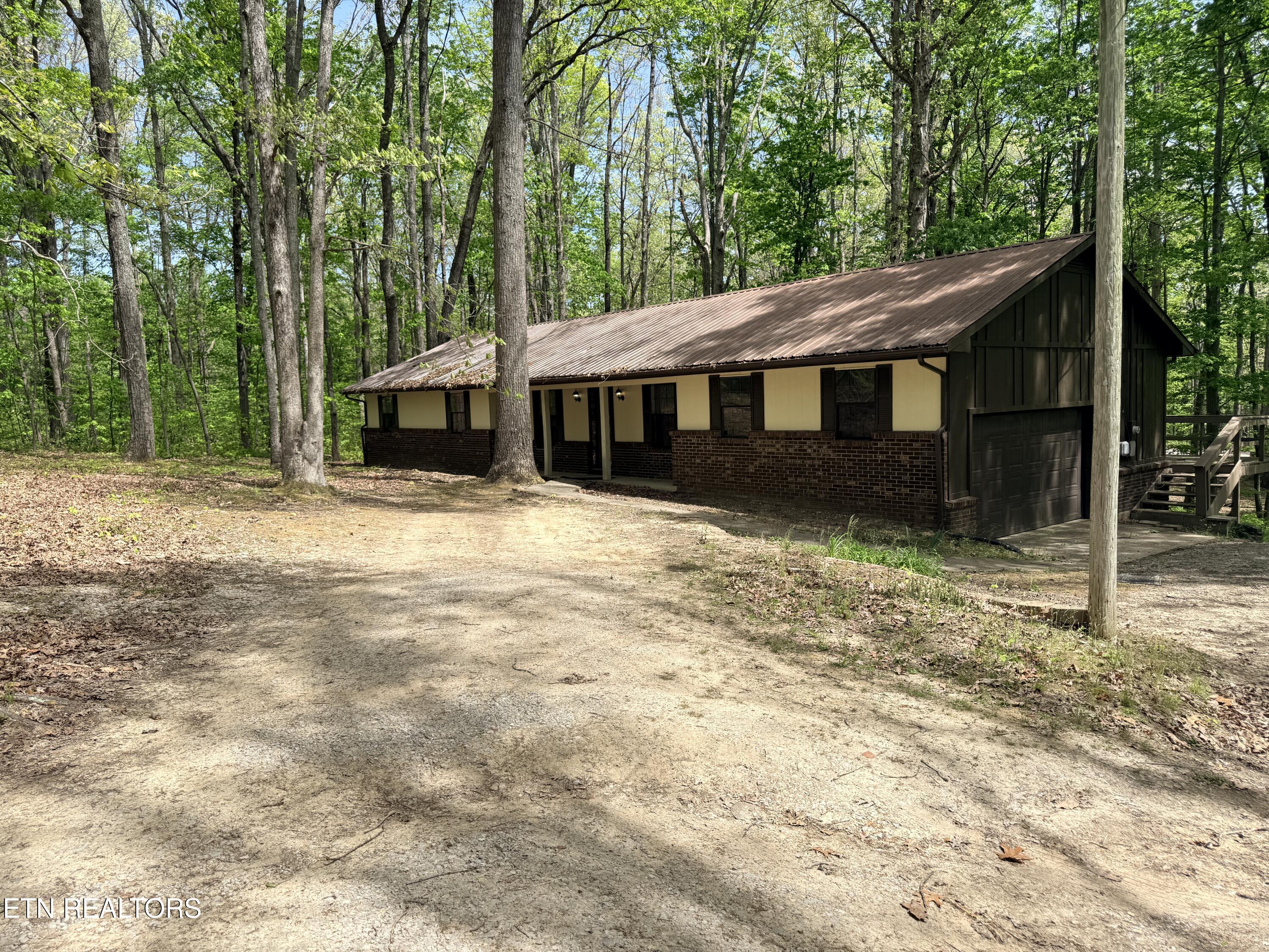 549 Yellow Cliff Estates Road Jamestown, TN 38556 - Photo 2 of 34 IMG_3756