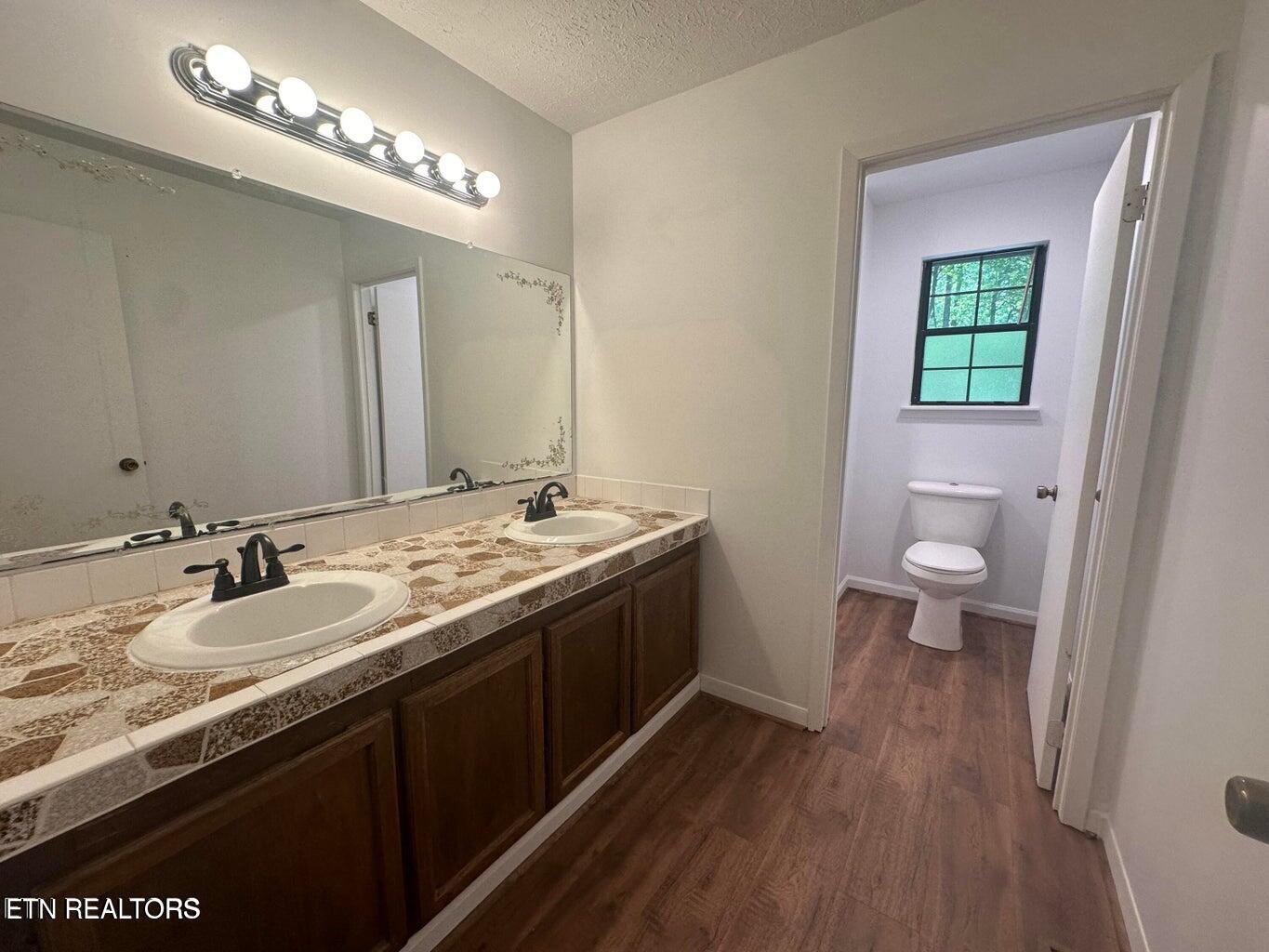 549 Yellow Cliff Estates Road Jamestown, TN 38556 - Photo 23 of 34 hall bath
