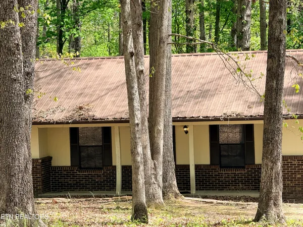 $259,900 | 549 Yellow Cliff Estates Road, Jamestown, TN 38556