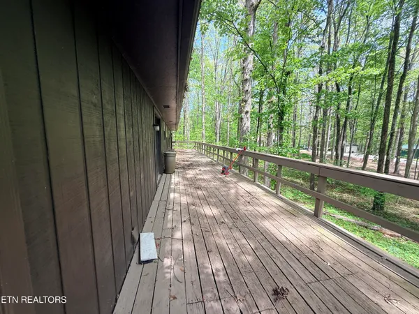$259,900 | 549 Yellow Cliff Estates Road, Jamestown, TN 38556