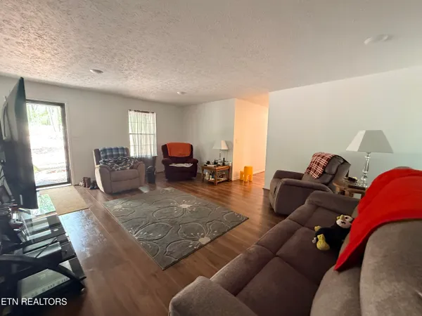$259,900 | 549 Yellow Cliff Estates Road, Jamestown, TN 38556
