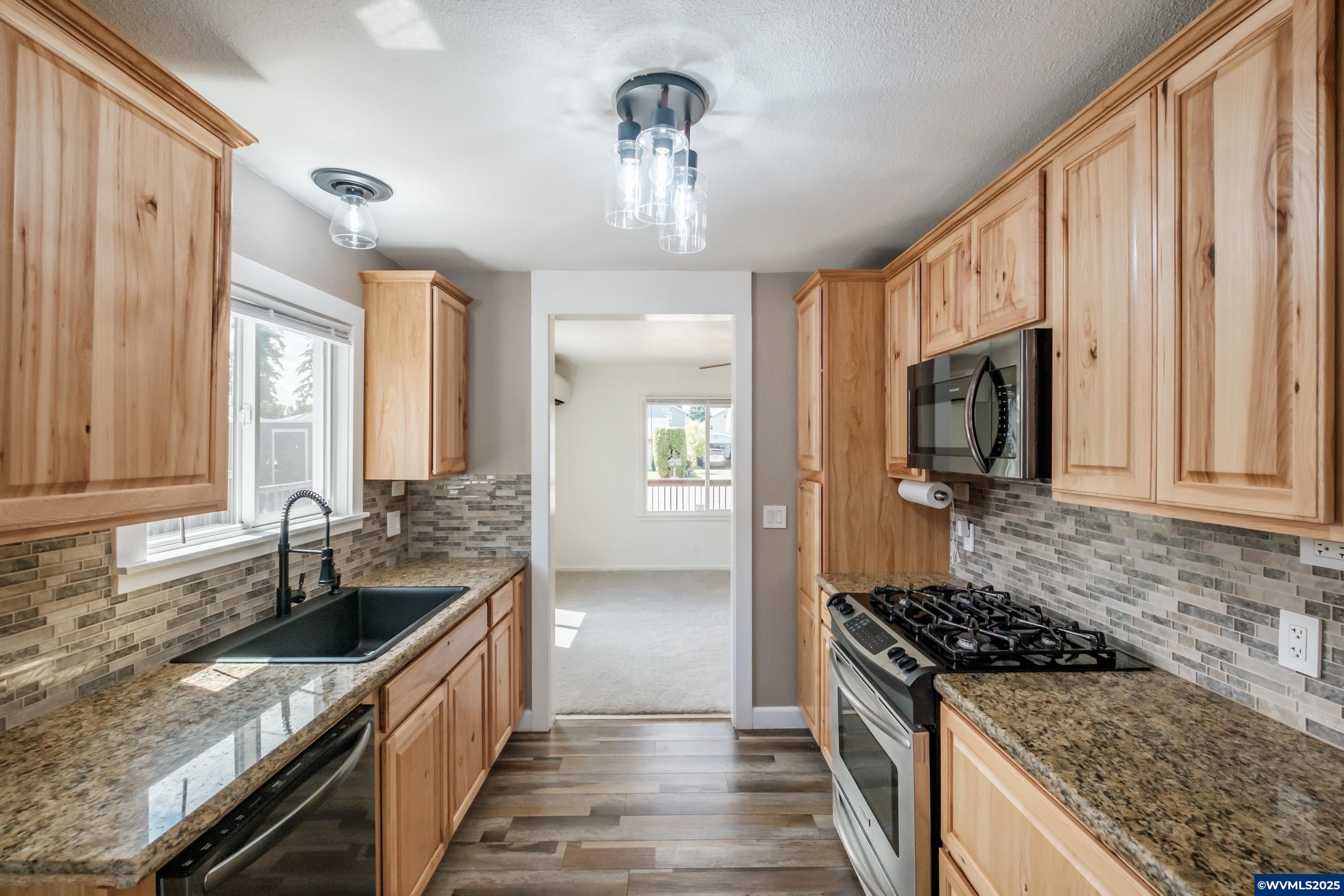4724 Homer Road Northeast Salem, OR 97305 - Photo 29 of 48 Gallery Image 29