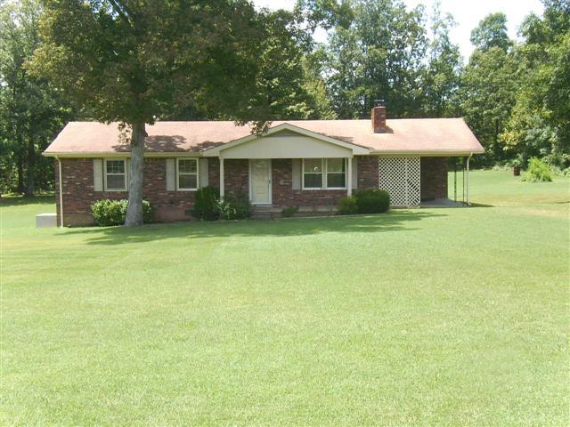 350 Stevenson Circle Tennessee Ridge, TN 37178 - Photo 15 of 16 Front View in the Summertime