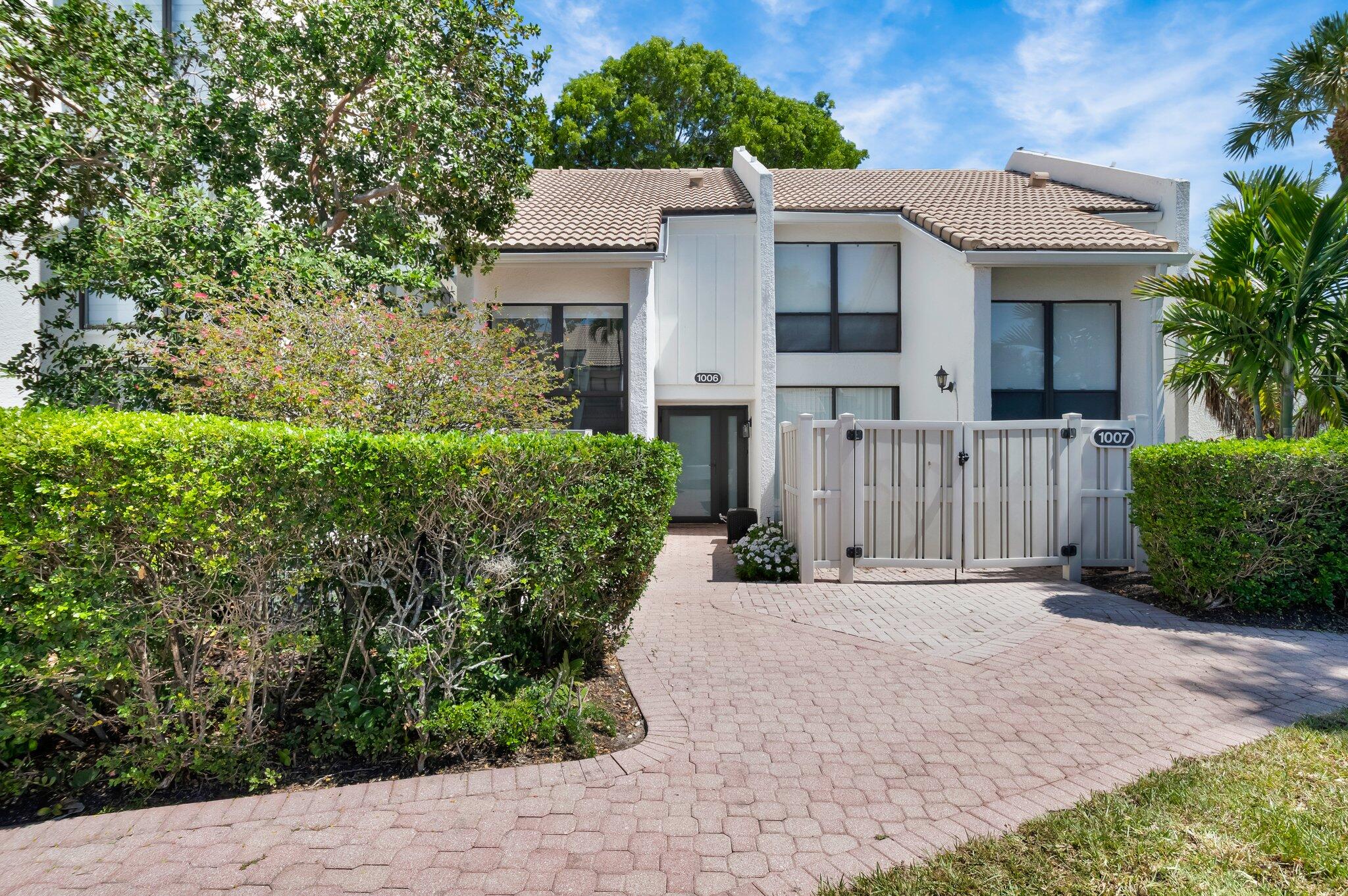 1006 Bridgewood Place Boca Raton, FL 33434 - Photo 23 of 49 1-web-or-mls-DSC_5972