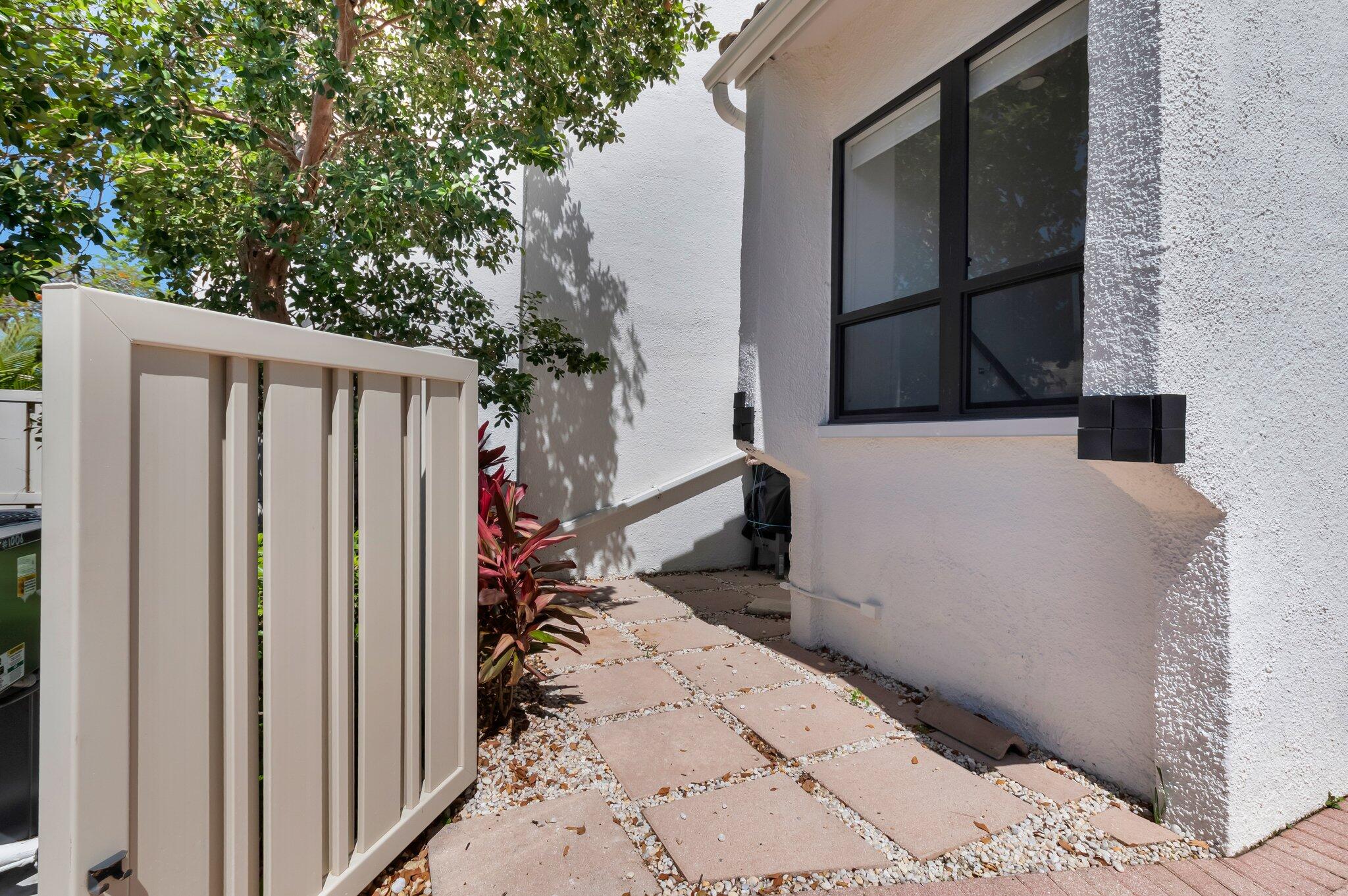 1006 Bridgewood Place Boca Raton, FL 33434 - Photo 25 of 49 3-web-or-mls-DSC_5982