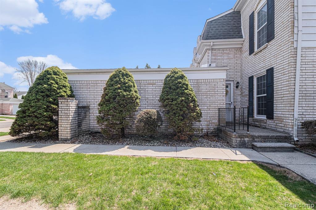156 Stratford Lane Rochester Hills, MI 48309 - Photo 15 of 29