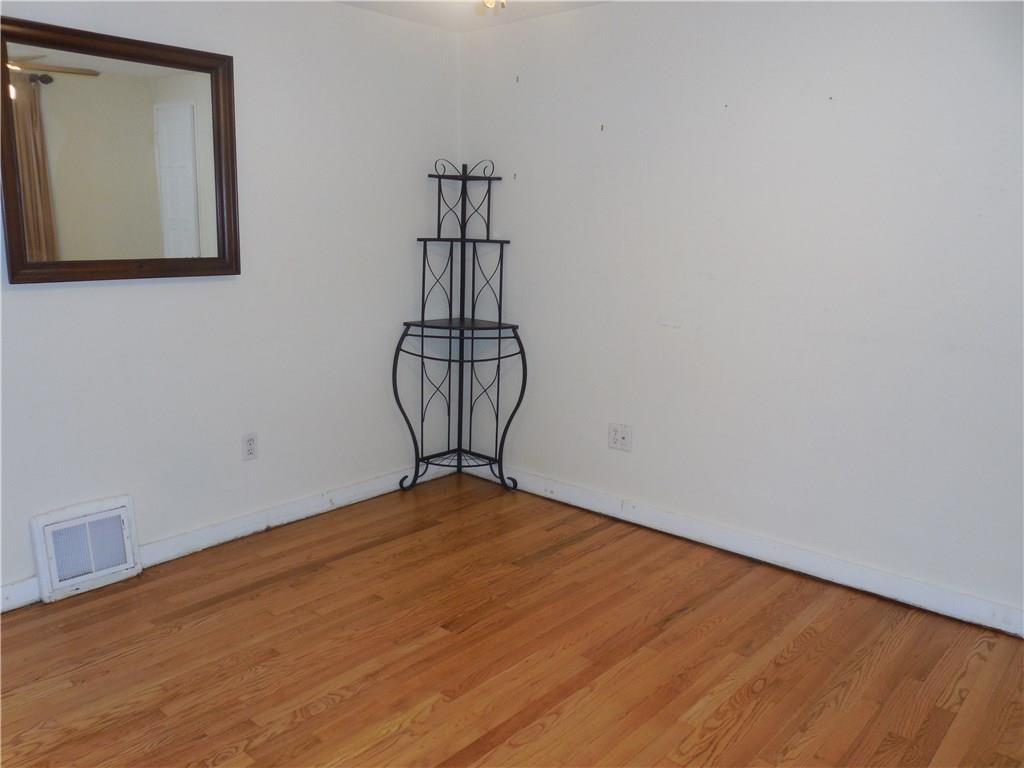 163 Castle Road Pittsburgh, PA 15234 - Photo 10 of 21 Gallery Image 10
