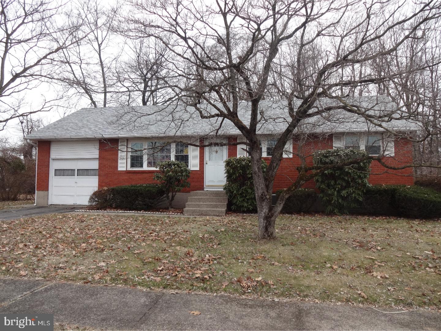 1709 Hampton Road Bethlehem, PA 18020 - Photo 2 of 21 Gallery Image 2