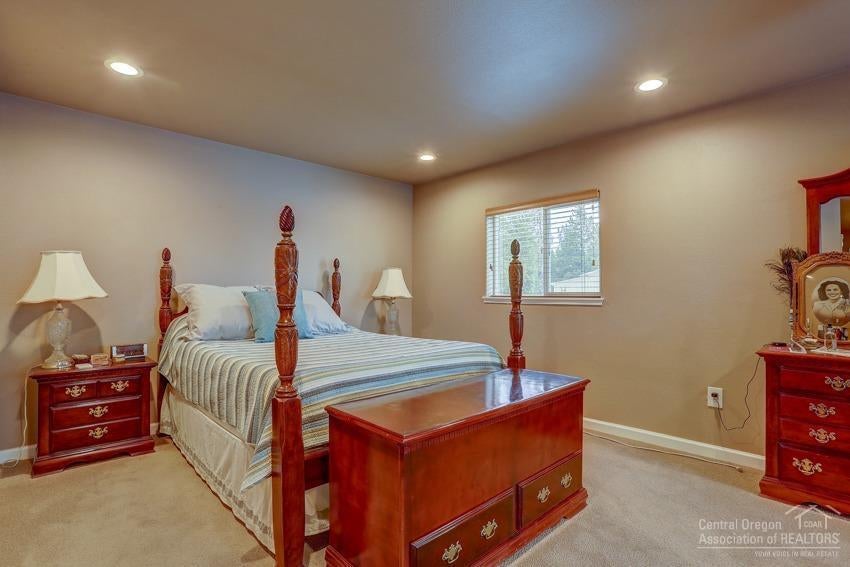 52815 Huntington Road La Pine, OR 97739 - Photo 10 of 25 Gallery Image 10