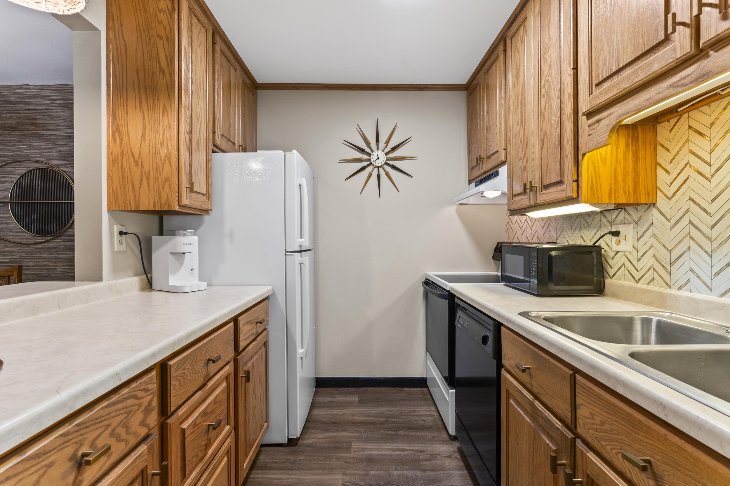 3182 Justin Court, Unit 8 Appleton, WI 54914 - Photo 6 of 29