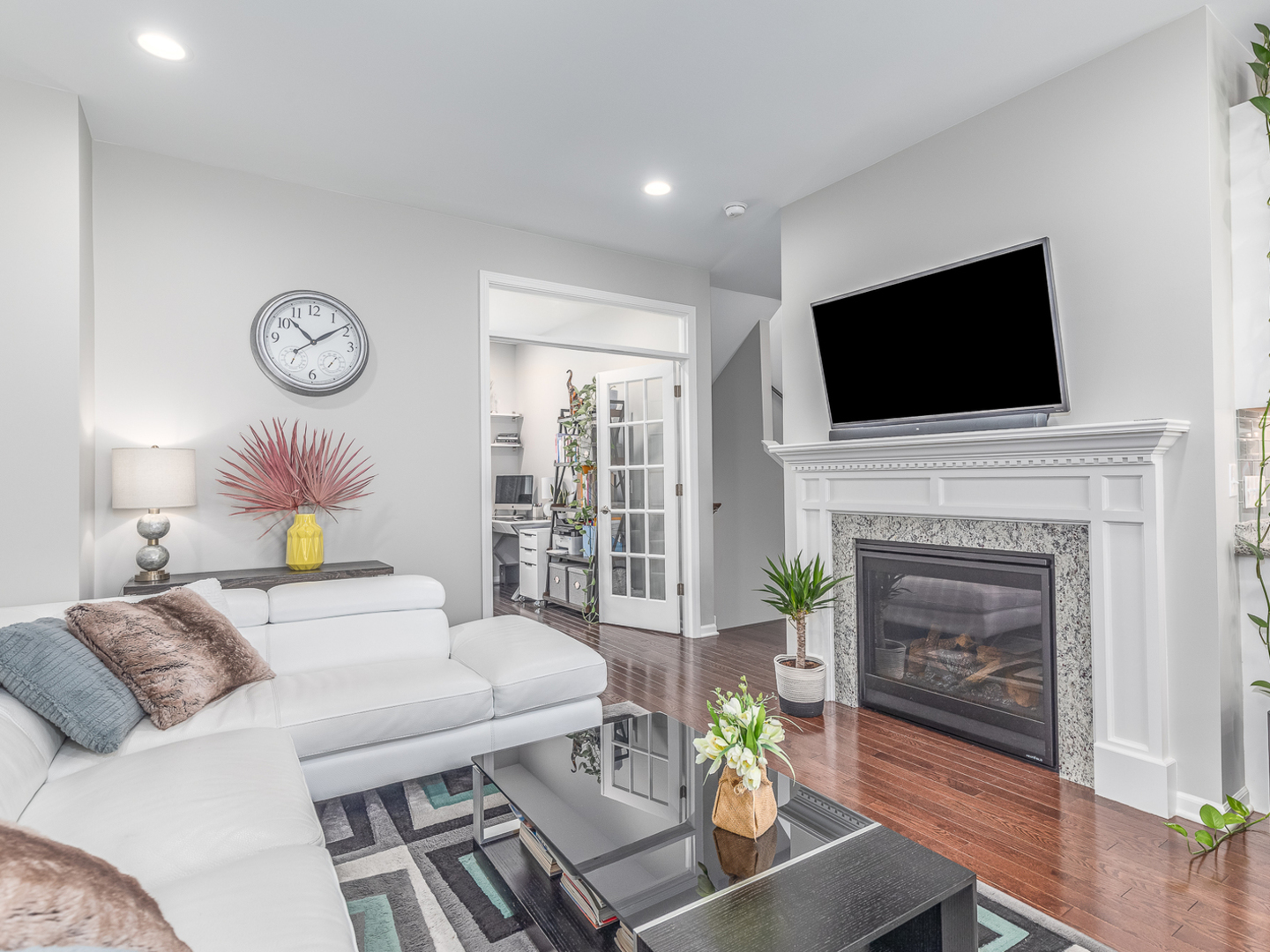 102 Lexington Lane Rolling Meadows, IL 60008 - Photo 12 of 37