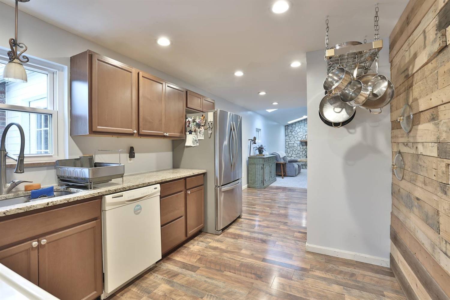 2395 Springdale Road Cincinnati, OH 45231 - Photo 15 of 50 Gallery Image 15