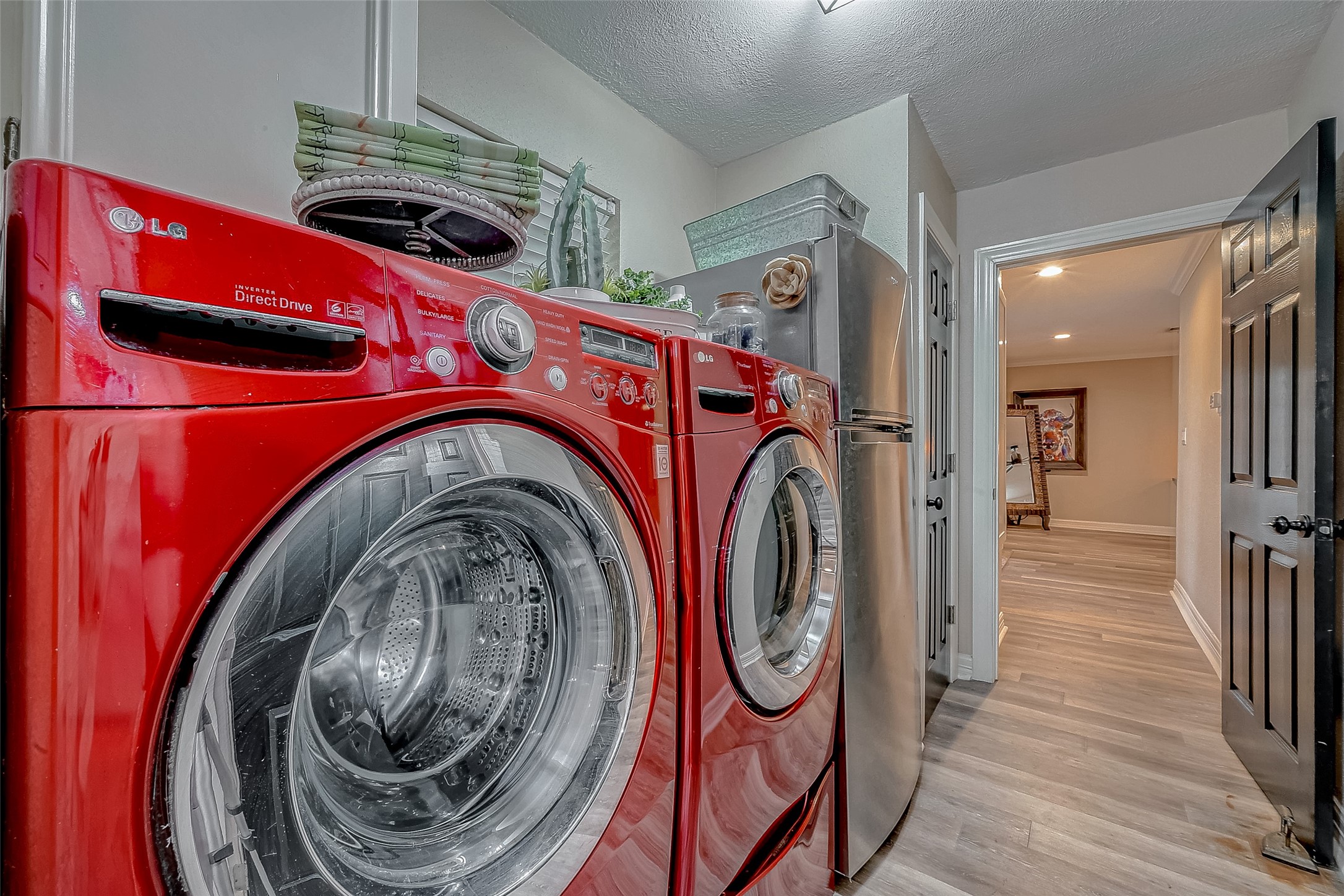 3819 Cottonwood School Road Rosenberg, TX 77471 - Photo 20 of 37 a utility room with dryer and washer