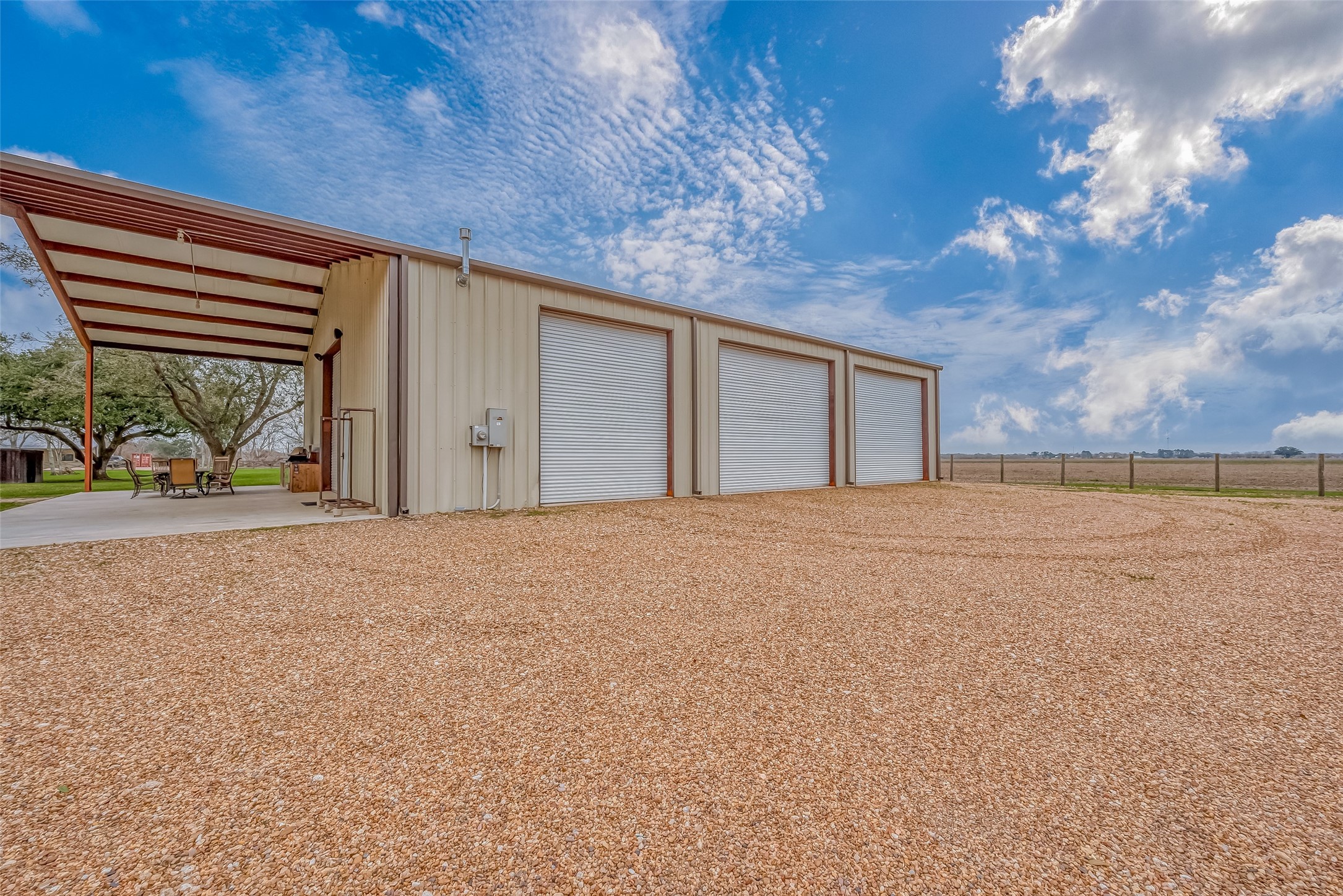 3819 Cottonwood School Road Rosenberg, TX 77471 - Photo 28 of 37 a view of garage with window