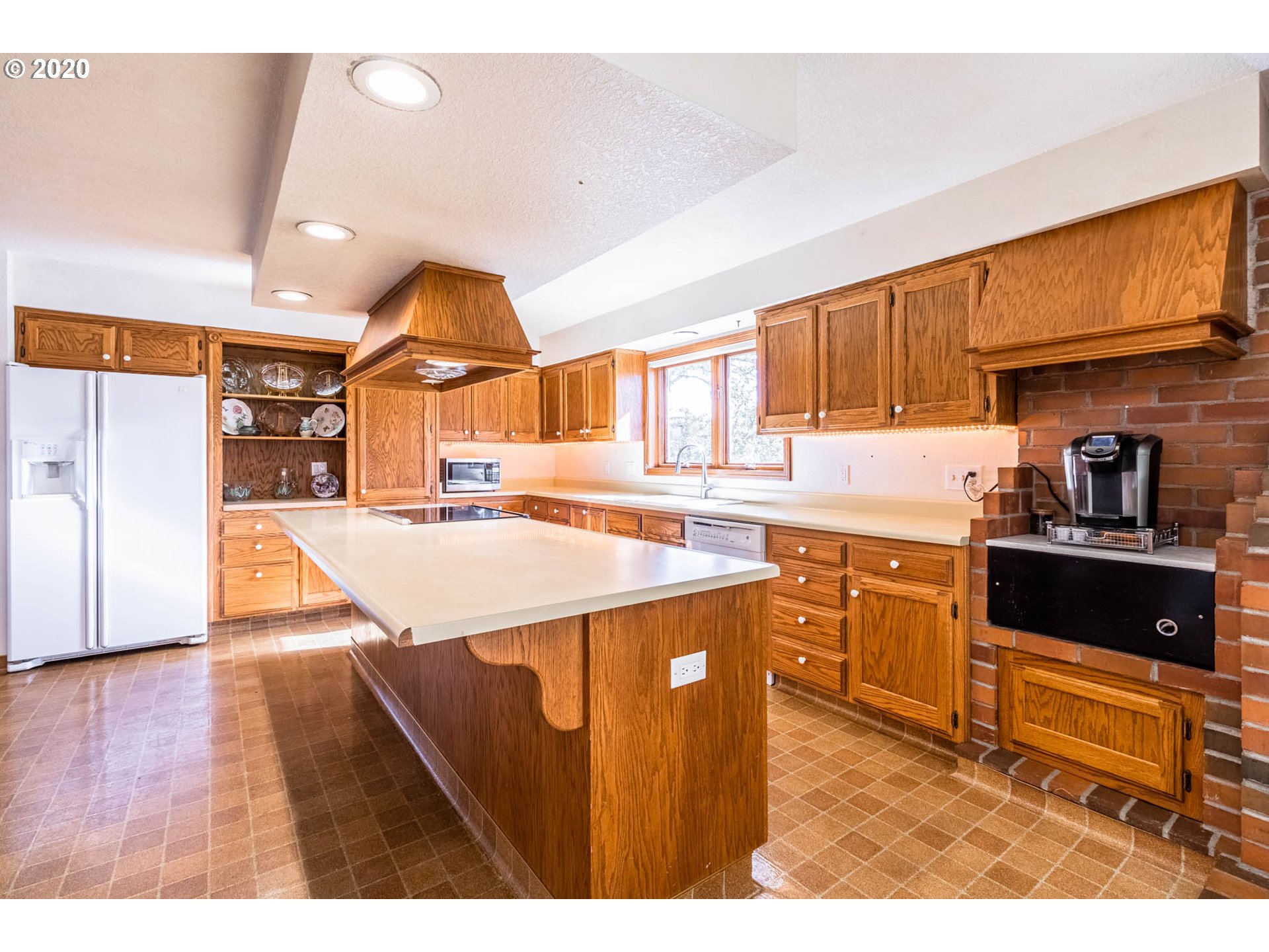 2030 Cemetery Road Cottage Grove, OR 97424 - Photo 12 of 32 Gallery Image 12