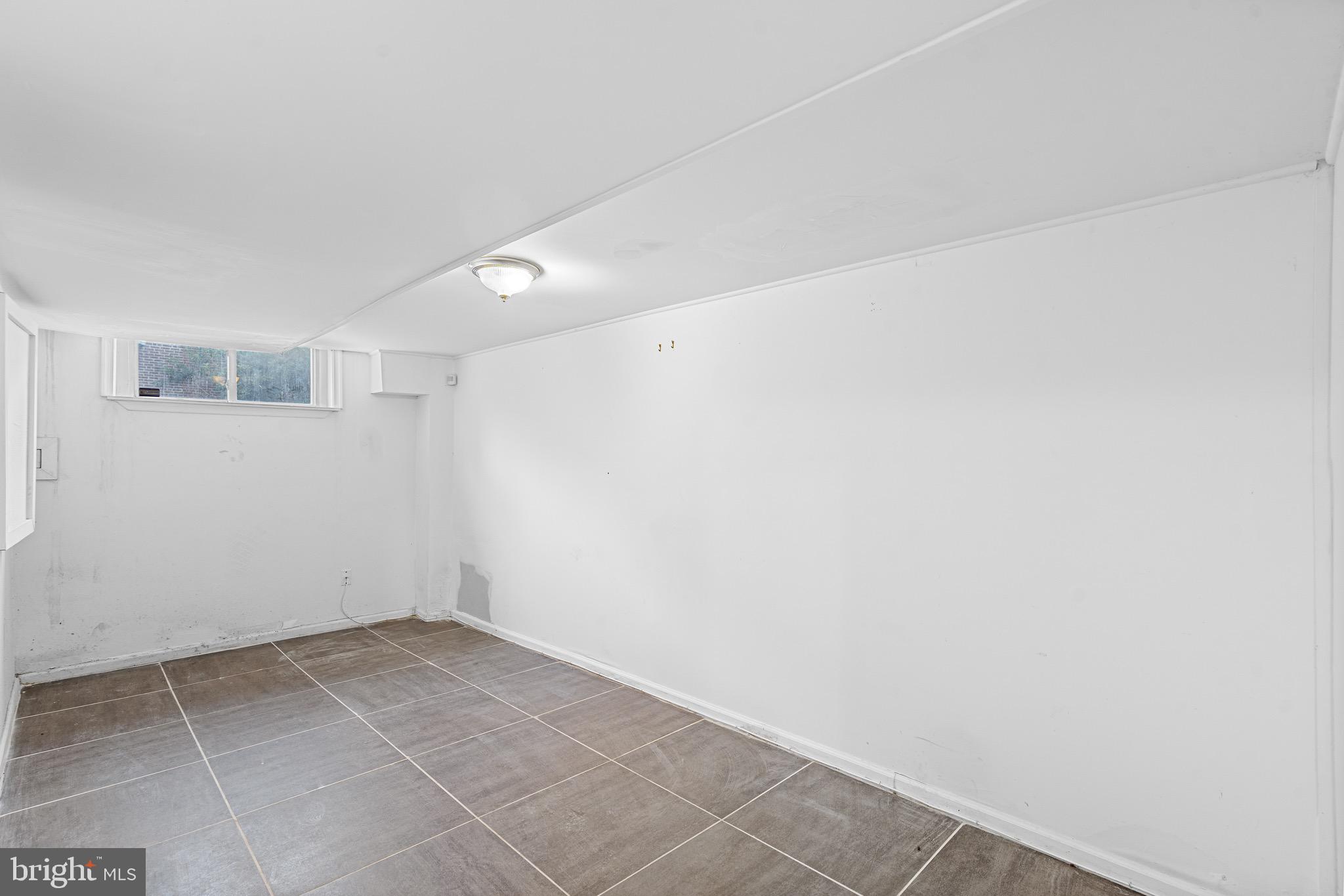 305 Margate Road Upper Darby, PA 19082 - Photo 11 of 20 a view of an empty room