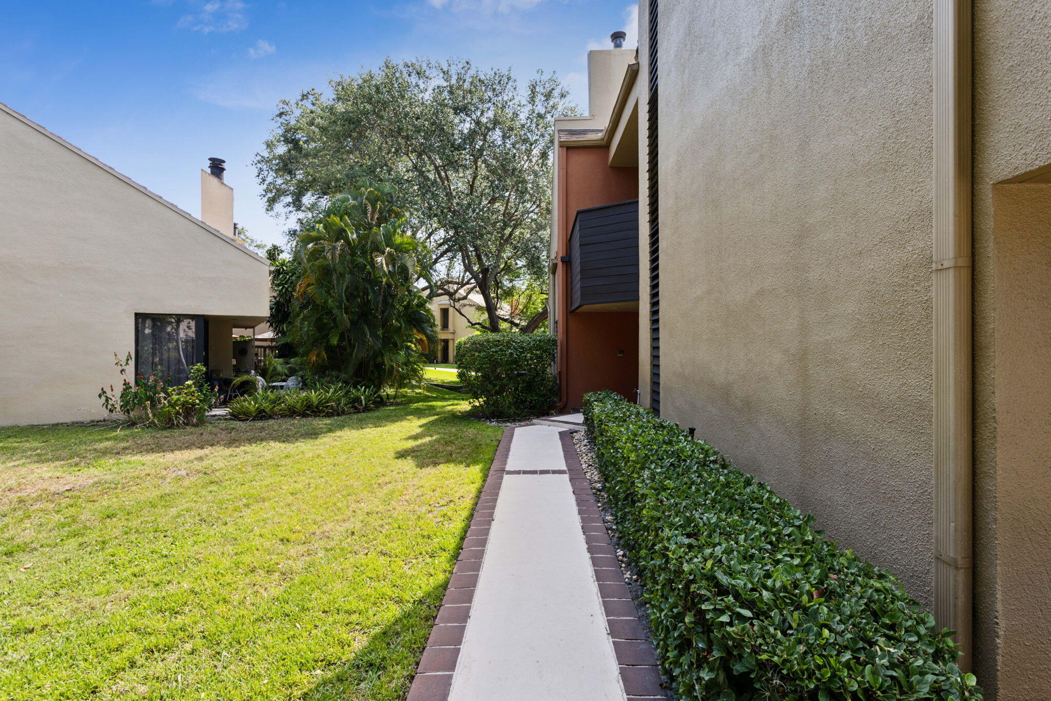 742 St Albans Drive Boca Raton, FL 33486 - Photo 5 of 46 48-web-or-mls-0E2A8162