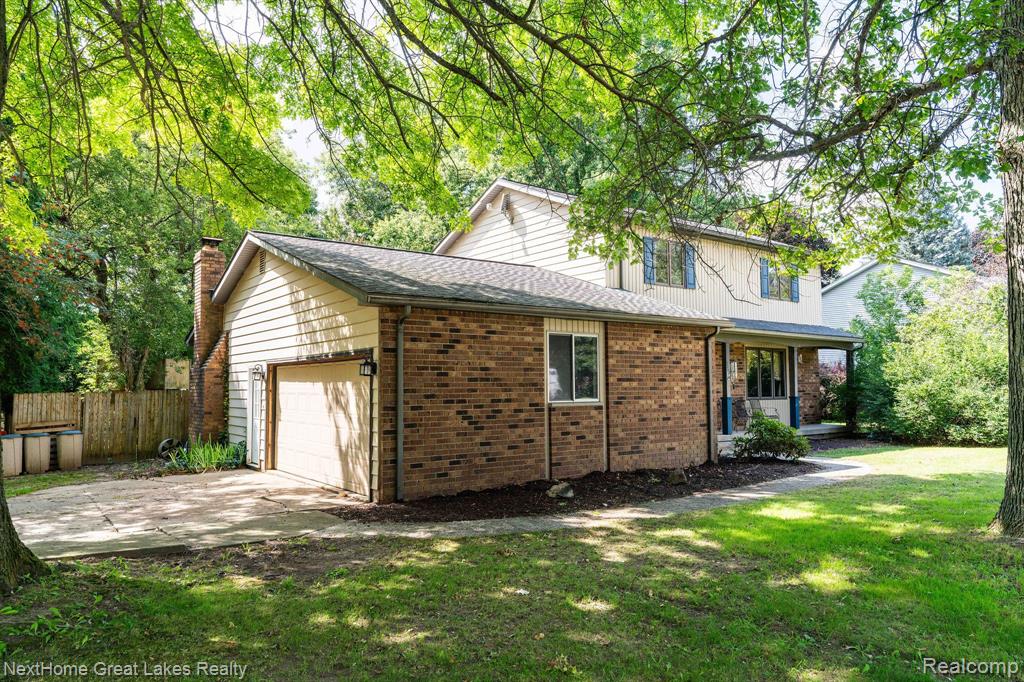 5364 Burwick Road Grand Blanc, MI 48439 - Photo 2 of 26