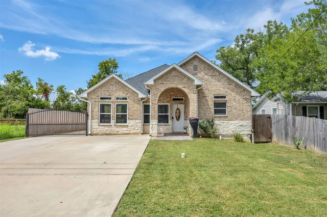 $419,990 | 118 Weldon Street, South Houston, TX 77587