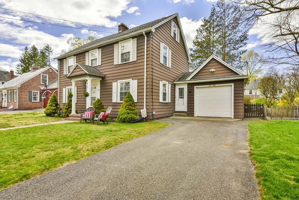 58 Bangor Street Springfield, MA 01118 - Photo 2 of 31 Gallery Image 2