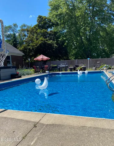 $449,900 | 39 West Sand Lake Road, North Greenbush, NY 12198